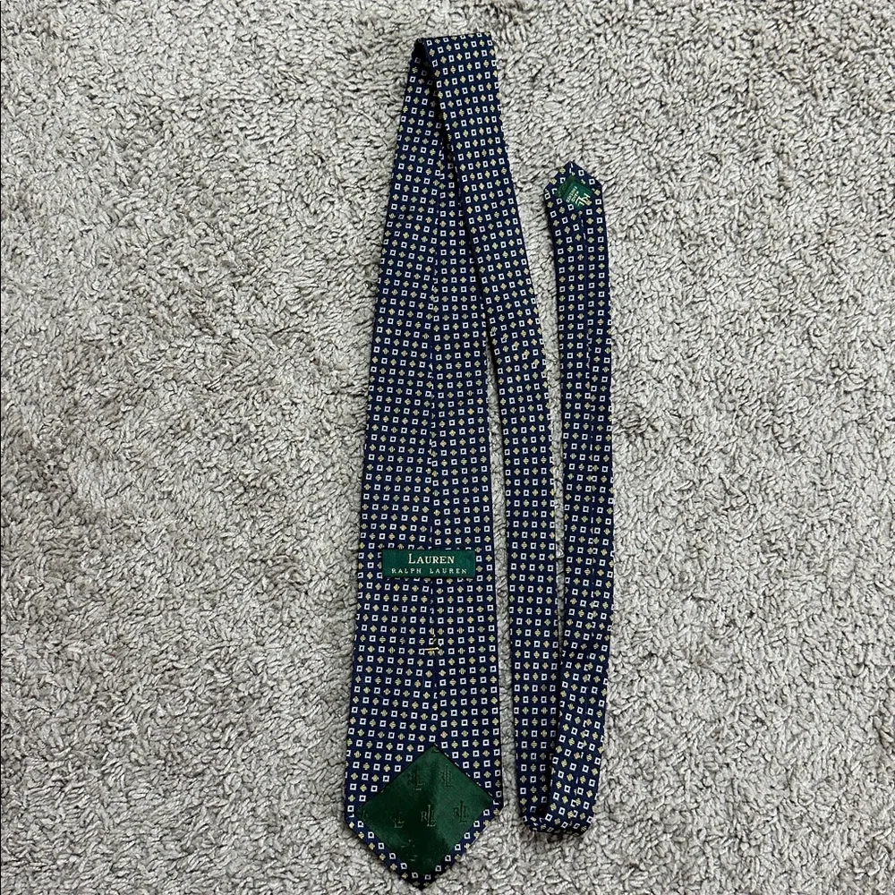 Ralph Lauren Men's Luxury Tie Blue & Gold Geometric 100% Silk 3.50